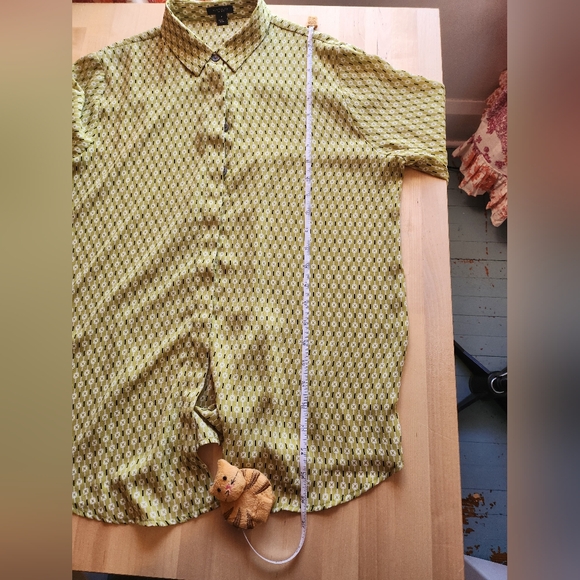 Ann Taylor Factory Chartreuse Lime Green Geometric Button Down Shirt - Picture 5 of 6